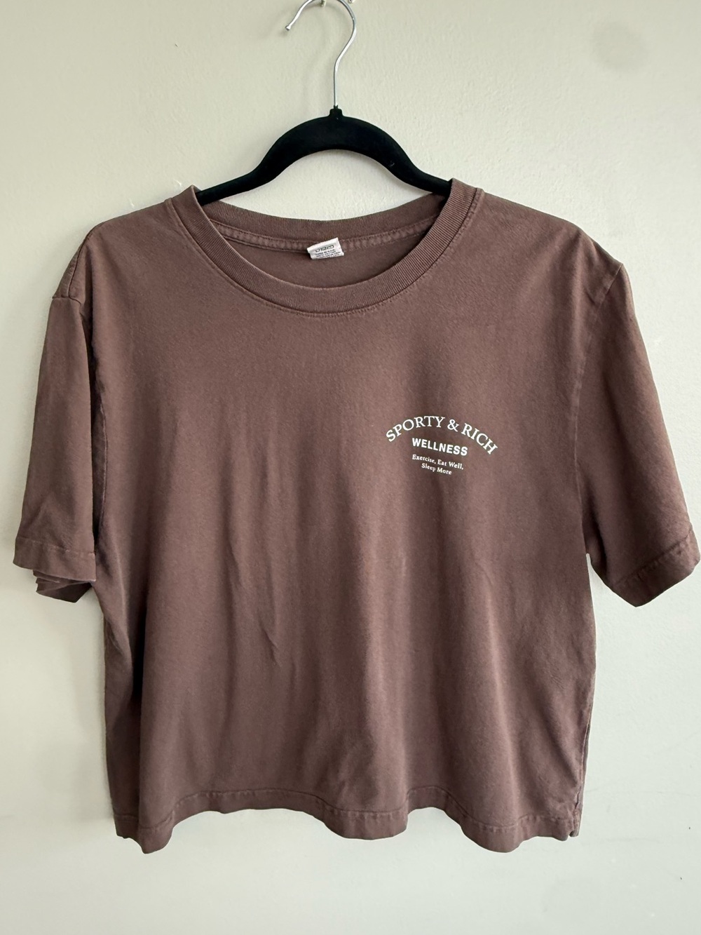 Sporty & Rich Brown Wellness Logo Crop Tee - Women